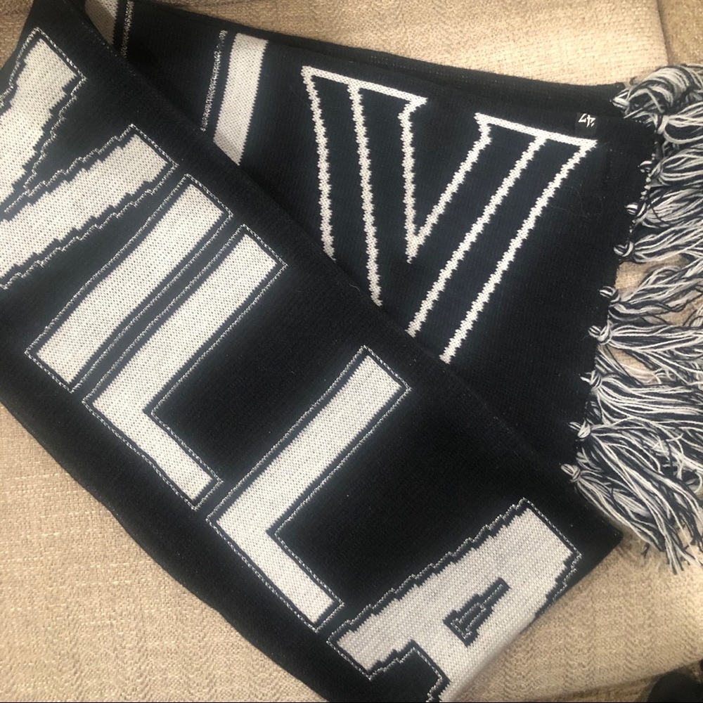 Villanova '47 Brand Women’s Breakaway Scarf-NEW